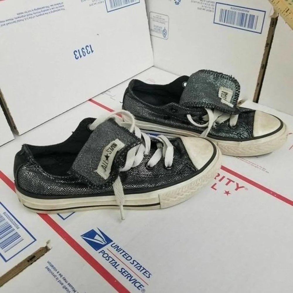 boys' canvas shoes